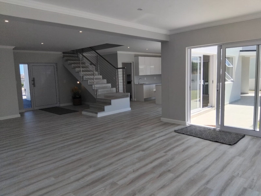 3 Bedroom Property for Sale in Country Club Western Cape